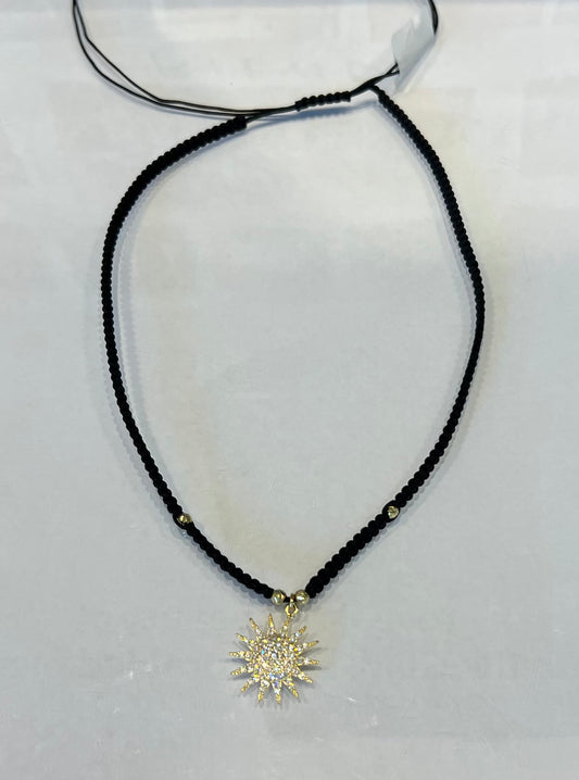 Shinny Sun Braided Necklace in 18K Gold